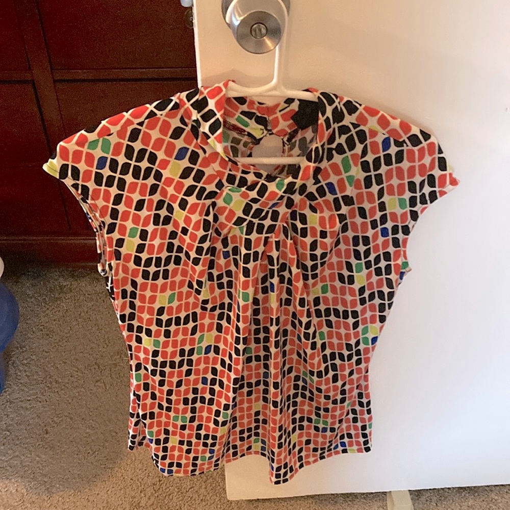 Women’s sleeveless work blouse